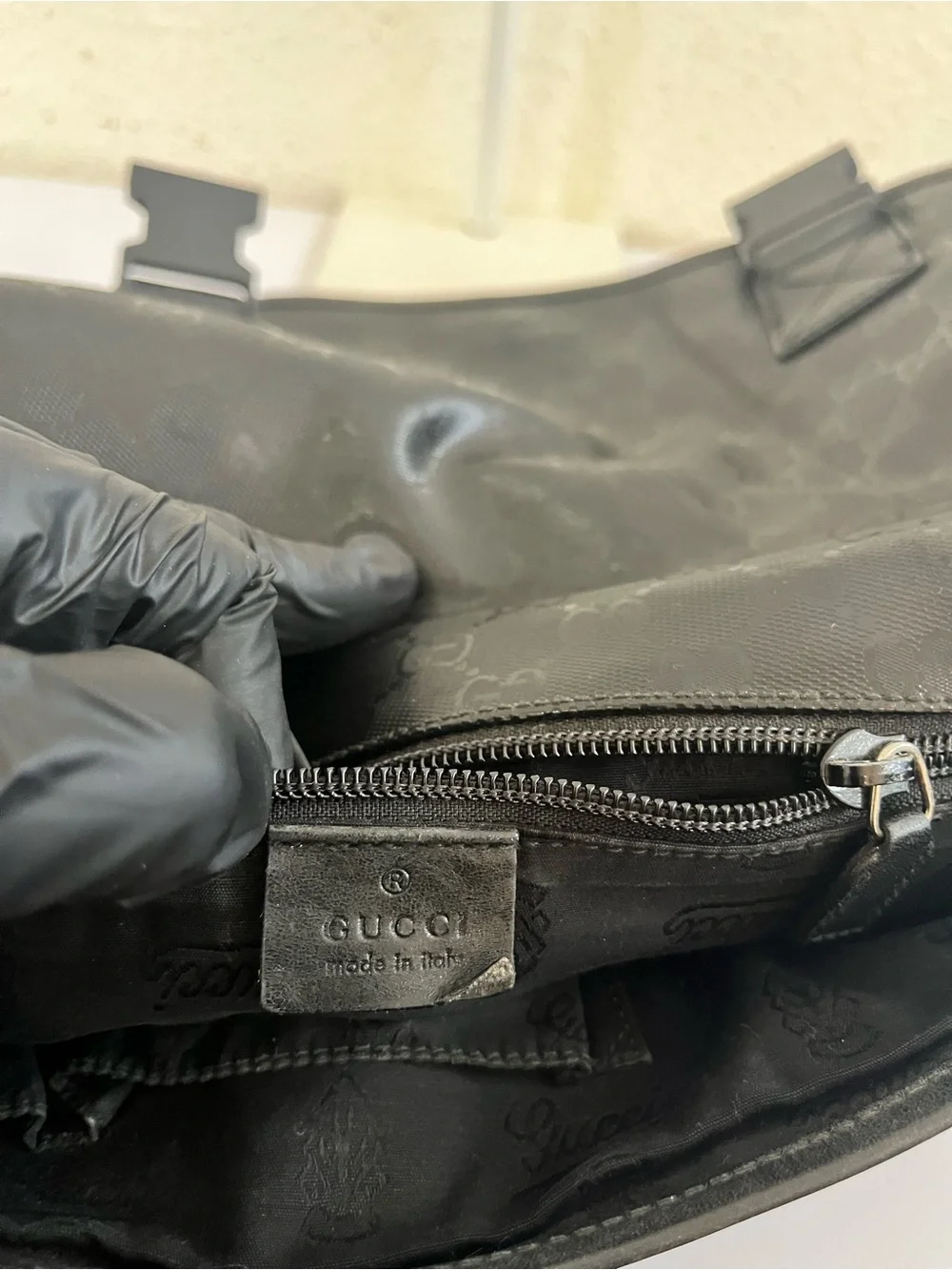 Gucci GG Black Imprime messenger bag